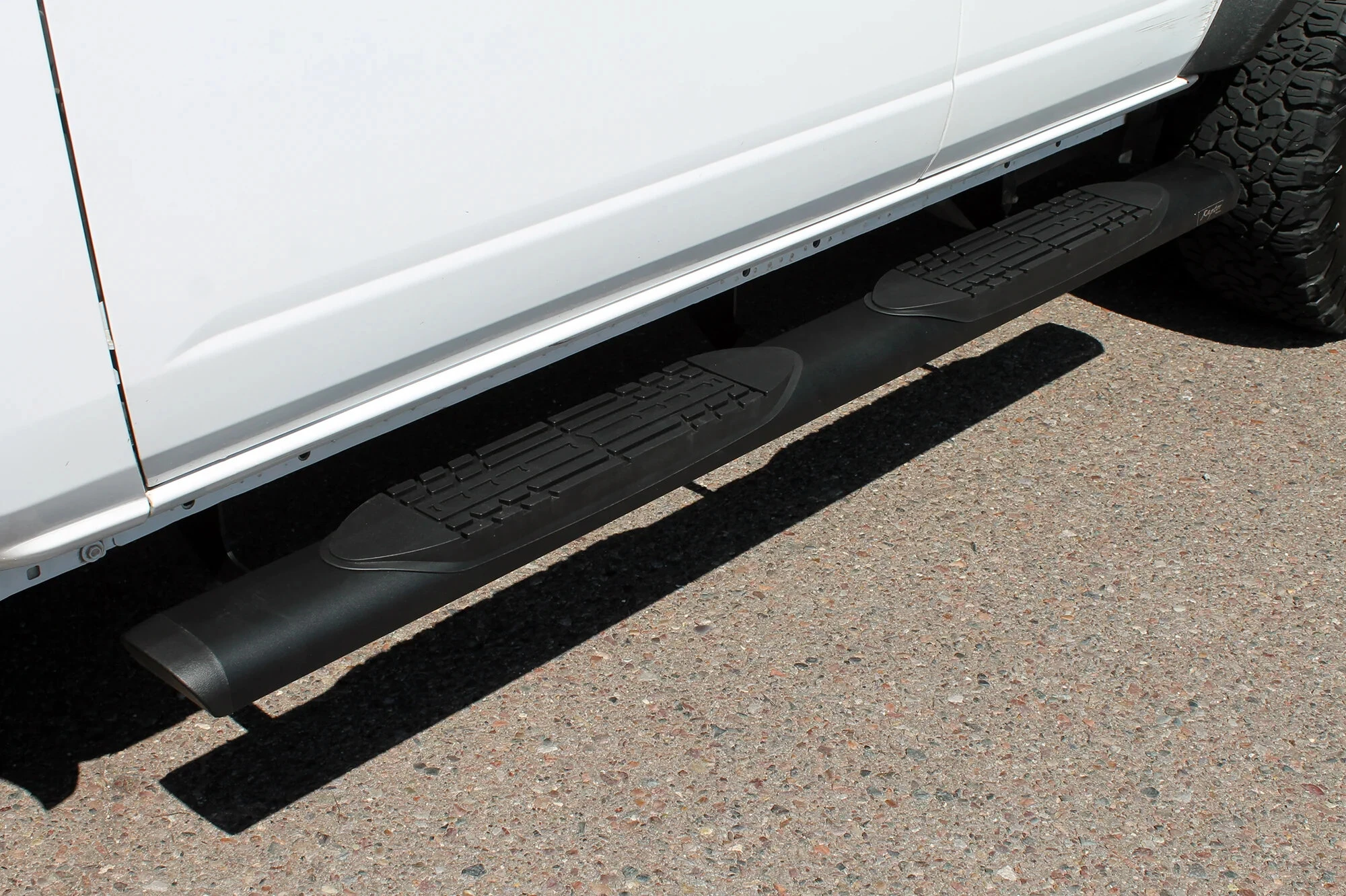 Magnum Raptor Series 5in Oval Style Full Tread Slide Track Running Boards in Black Textured Aluminum for 21-26 Ford Bronco 4-Door