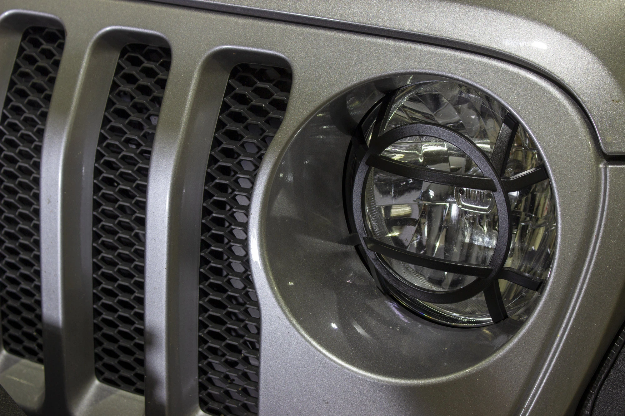 Fishbone Offroad FB21120 Headlight Guards for 18-26 Jeep Wrangler JL & Gladiator JT