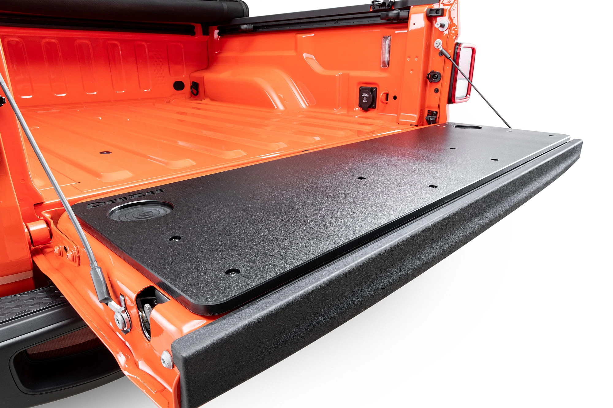 Dee Zee Tailgate Board for 20-25 Jeep Gladiator JT