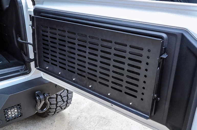 Dee Zee Tailgate Table Work Bench for 18-25 Jeep Wrangler JL