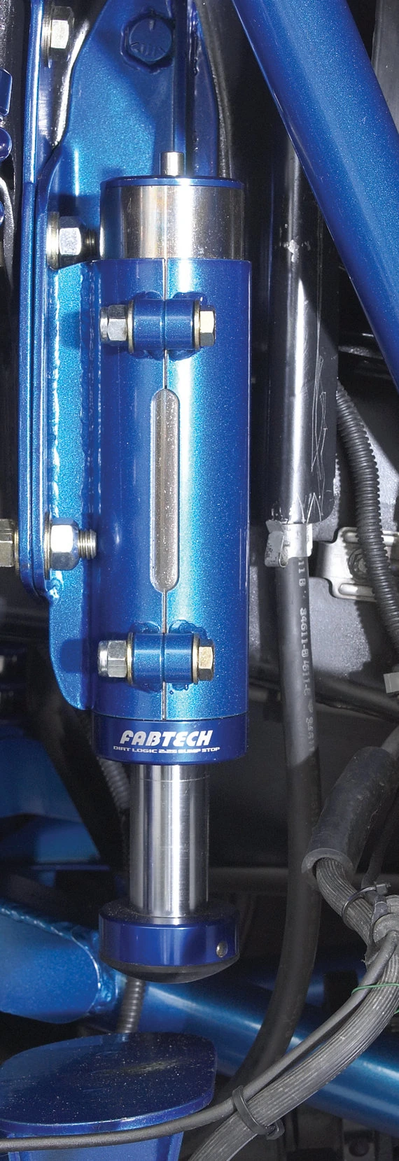 Fabtech Motorsports Front Dirt Logic 2.25 Hydraulic Bump Stop Kit for 07-18 Jeep Wrangler JK